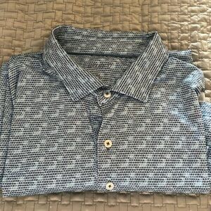 Johnnie O size XL light blue, dark blue, and white